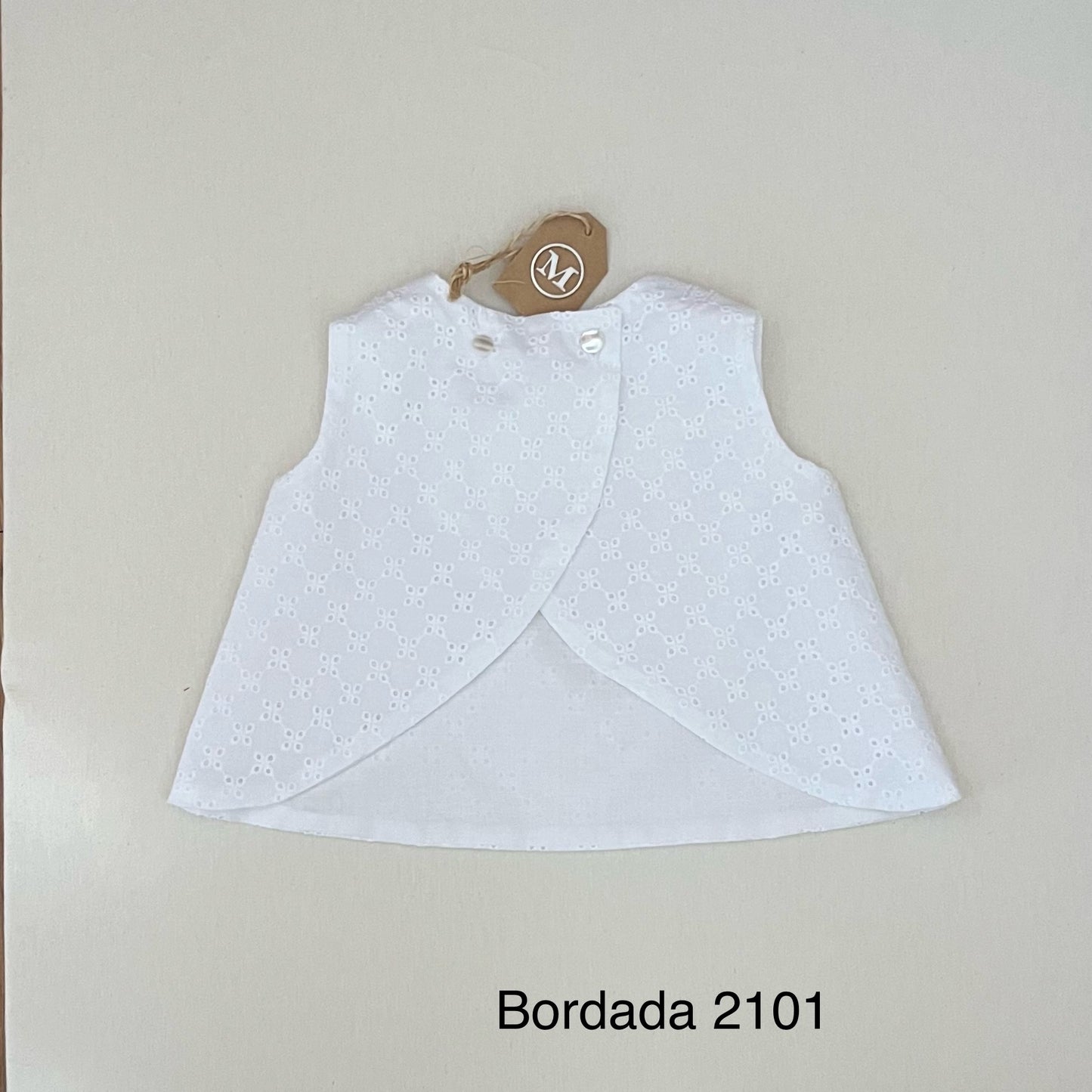 Blusa corta de espalda mariposa