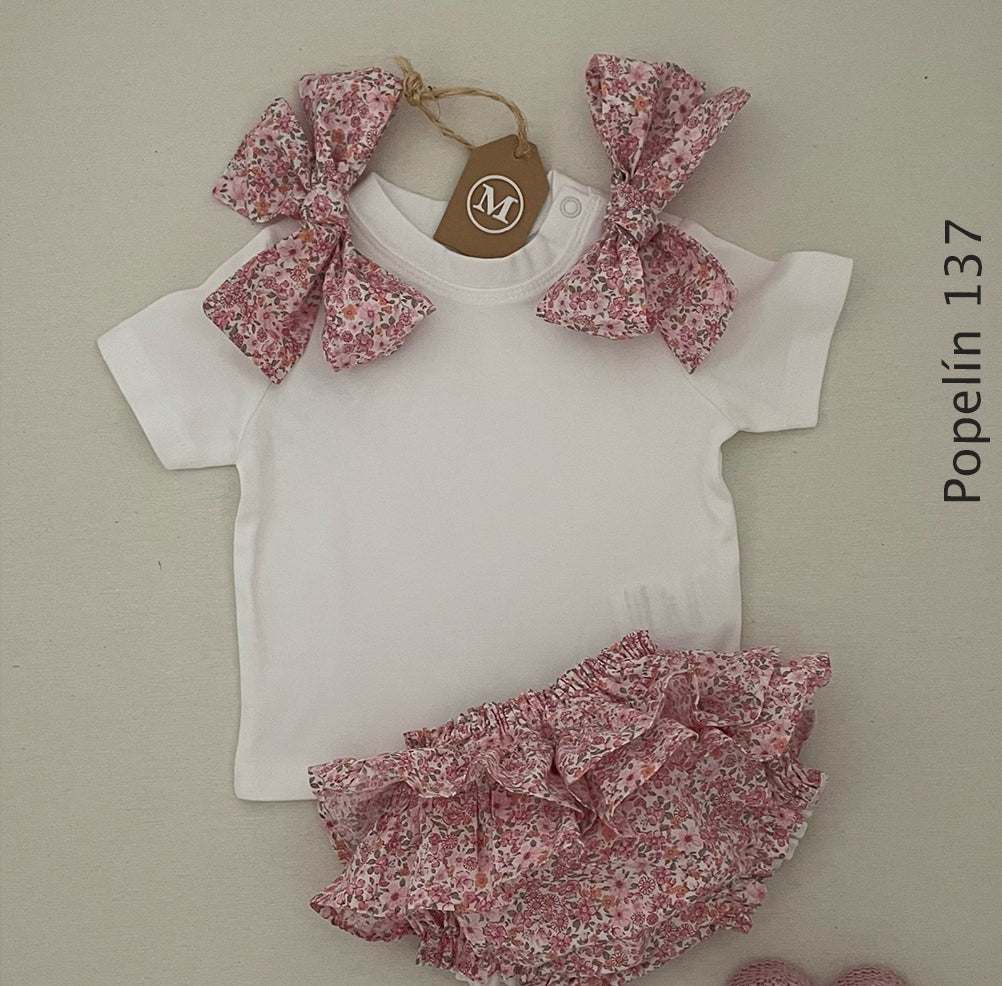 Conjunto de camiseta con lazos